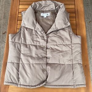 Forever 21 Women's Tan Puffer Vest